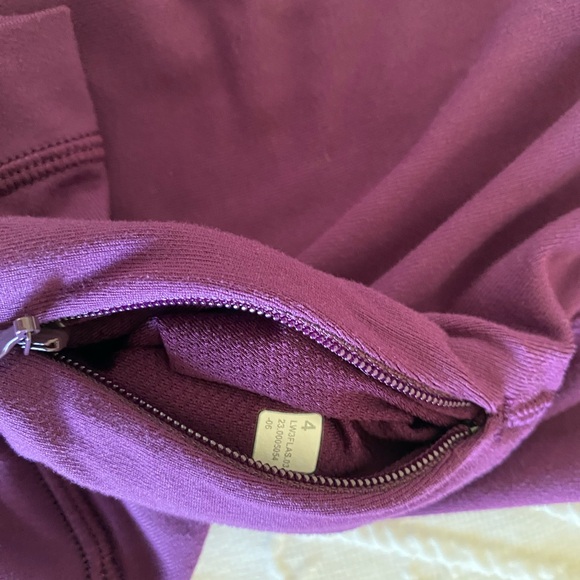 Lululemon run rulu half zip size 4 - Picture 2 of 2